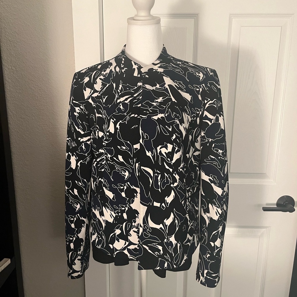 Kasper Black and White Patterned Blazer